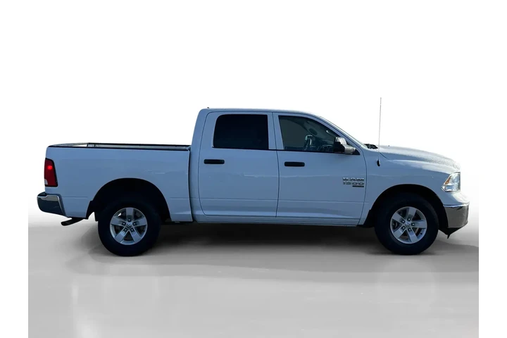 $26994 : Ram 1500 Classic 2023 4x4 SL image 6