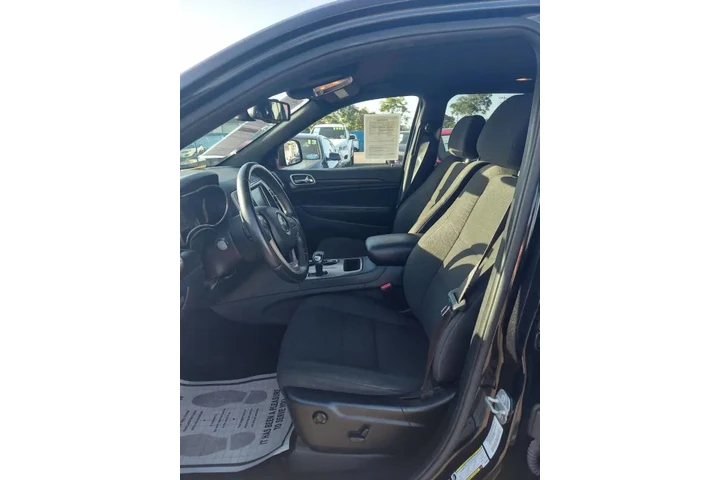 $10795 : 2014 Grand Cherokee Laredo image 10