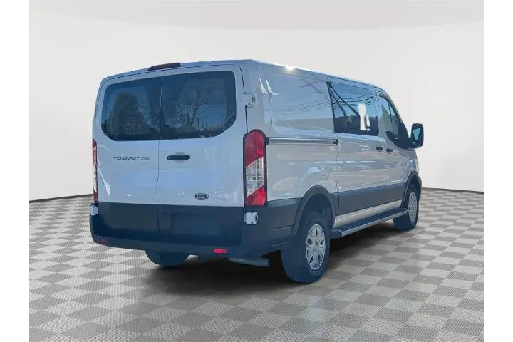 $30959 : Ford Transit 2024 250 3dr SW image 7