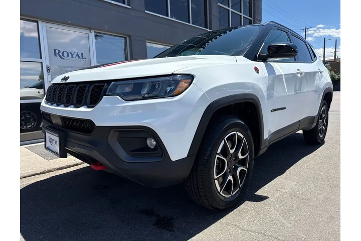 $24995 : 2025 Compass Trailhawk 4x4 image 2