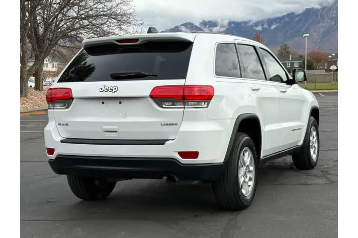 $11900 : 2016 Grand Cherokee Laredo image 5