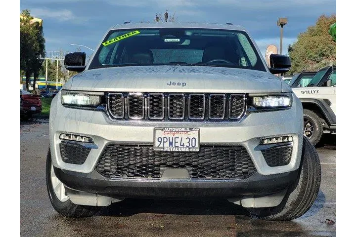 $30988 : Jeep Grand Cherokee 2023 4x4 image 2