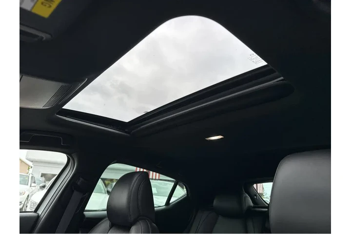 $18777 : 2019 3 Hatchback w/Premium Pkg image 8