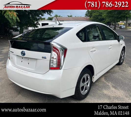 $11900 : Used 2013 Prius 5dr HB Three image 5