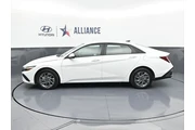 $22578 : Hyundai ELANTRA 2024 SEL 4dr thumbnail