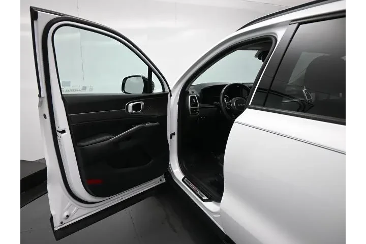$26450 : Kia Sorento 2023 SX 4dr SUV image 9