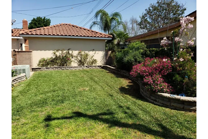$1700 : Downey 🏠 Pet Friendly 3-2 image 8