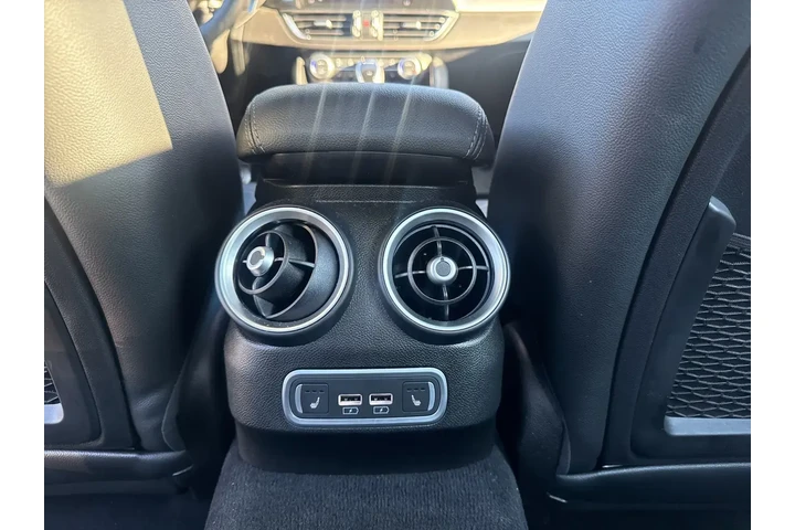 $35999 : Alfa Romeo Giulia 2025 4dr S image 10