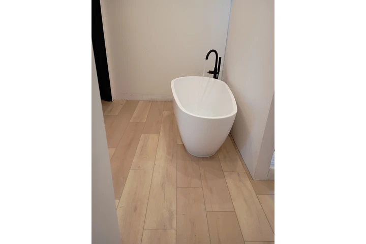 Plomero con tools and 🚗 image 3