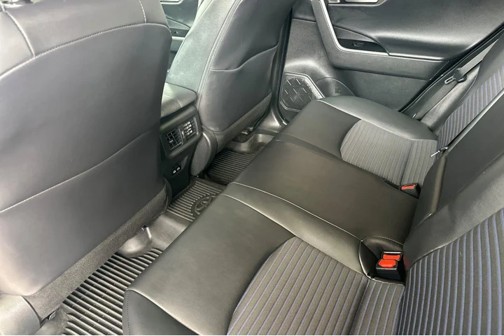 $39500 : Toyota RAV4 Hybrid 2023 AWD image 7