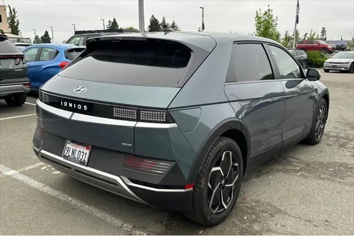$28990 : Hyundai IONIQ 5 2024 AWD SEL image 5
