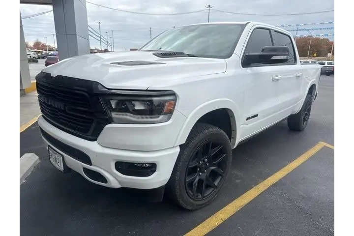 $30989 : Ram 1500 2021 4x4 Laramie 4d image 1