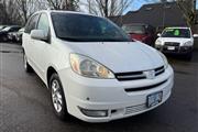 $9998 : 2005 Sienna XLE 7 Passenger thumbnail