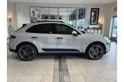 $39497 : Porsche Macan 2021 AWD S 4dr thumbnail