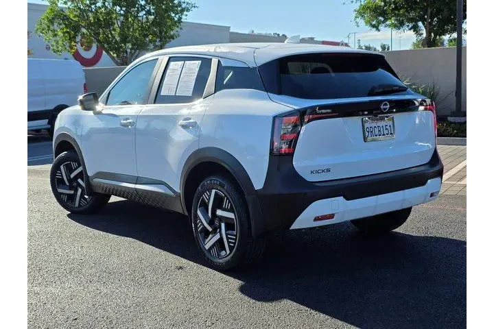 $20995 : Nissan Kicks 2025 SV 4dr Cro image 7