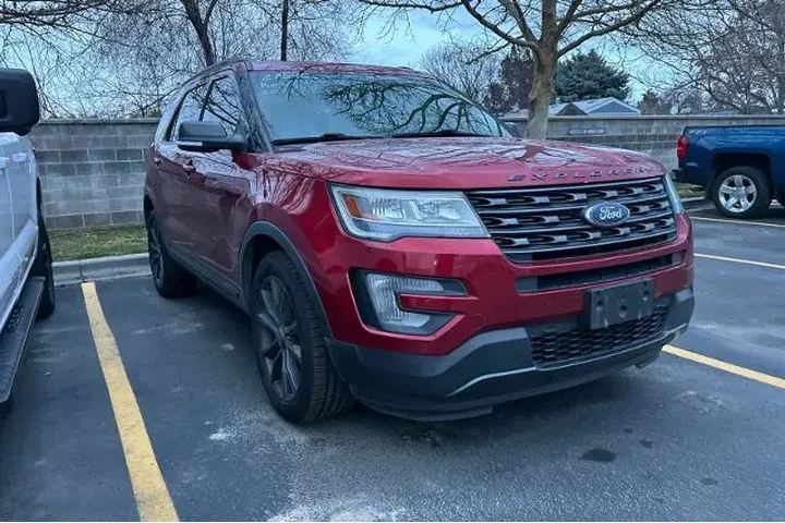 $15995 : Ford Explorer 2017 AWD XLT 4 image 5