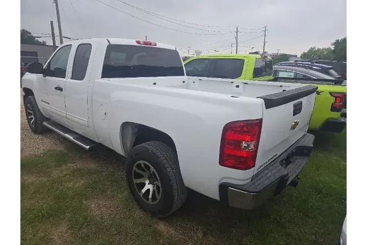 $13248 : Chevrolet Silverado 1500 201 image 2