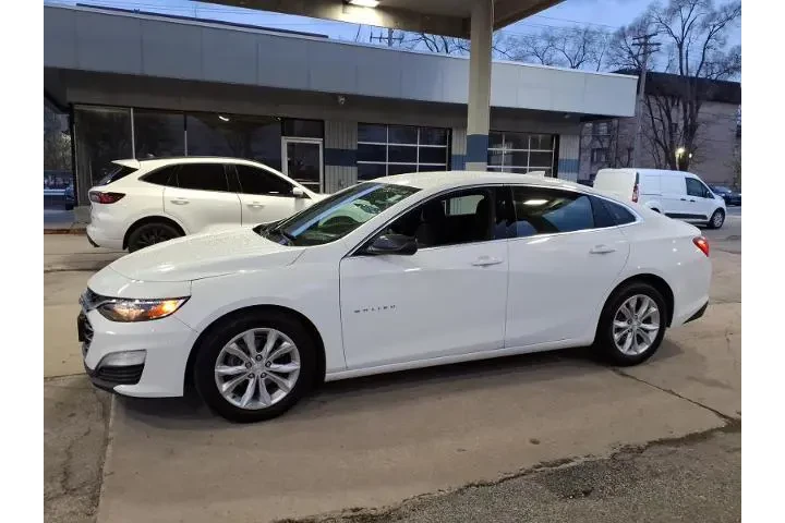 $21487 : Chevrolet Malibu 2023 LT 4dr image 6