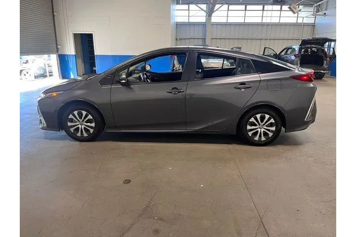 $21985 : Toyota Prius Prime 2022 Limi image 6
