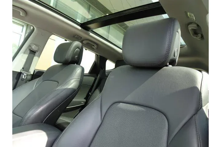 $17914 : Hyundai SANTA FE Sport 2018 image 10