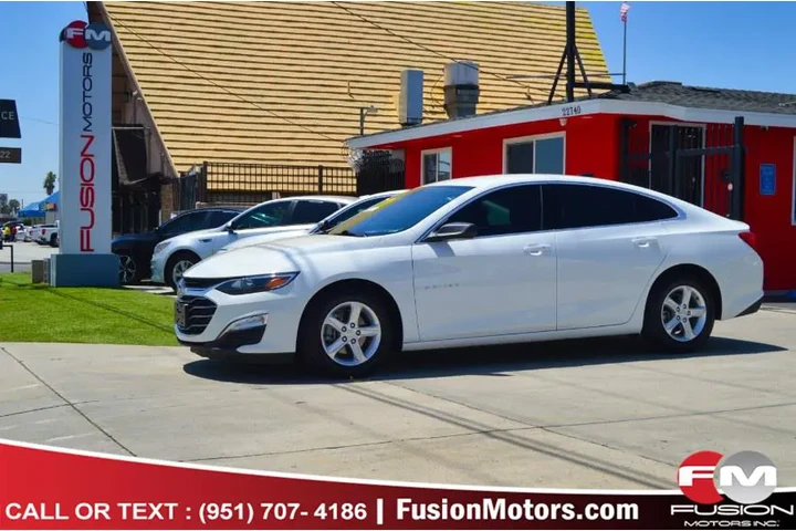 $17495 : Used 2023 Malibu 4dr Sdn LS w image 1