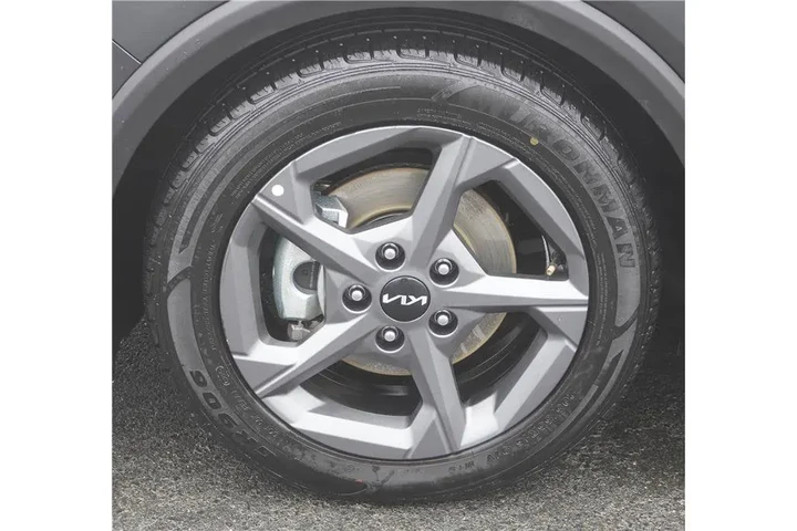 $20984 : 2025 K4 LXS image 10