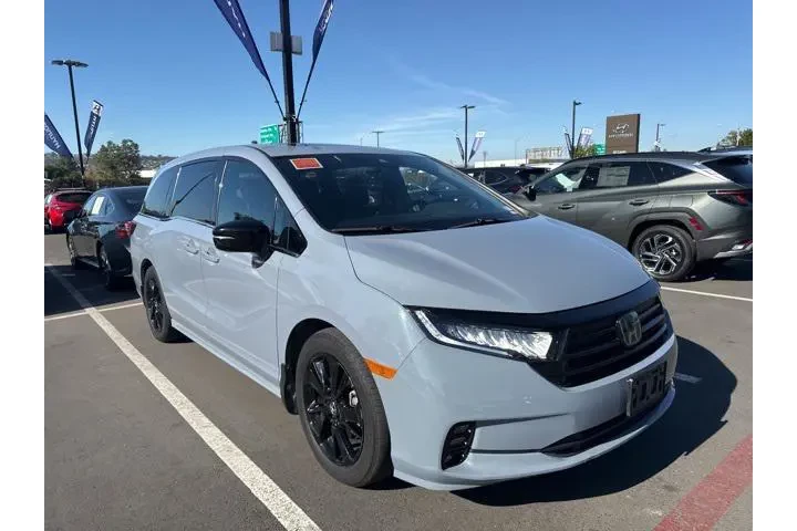 $34900 : Honda Odyssey 2023 Sport 4dr image 4