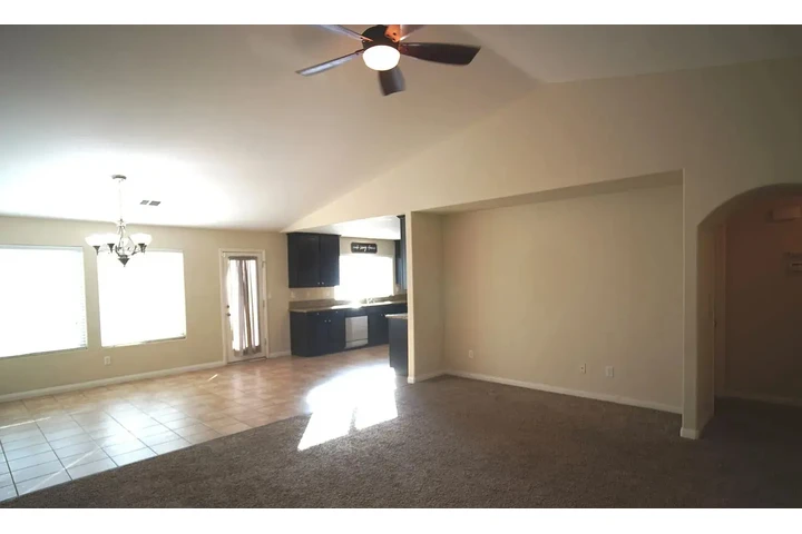 $1050 : stainless steel microwave home image 5