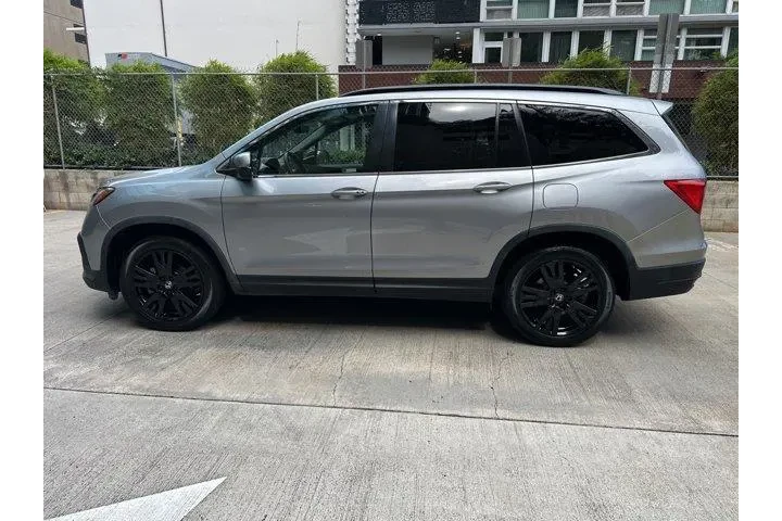 $33995 : Honda Pilot 2022 AWD SE 4dr image 6