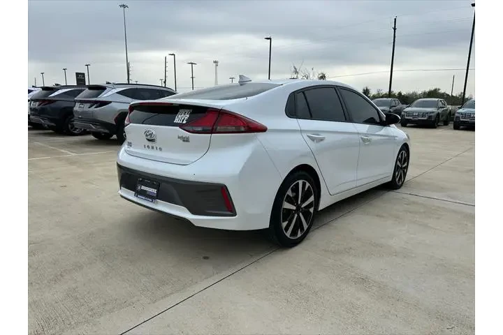 $13995 : Hyundai IONIQ Hybrid 2021 Bl image 3