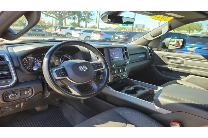 $25764 : Ram 1500 2021 4x2 Big Horn 4 image 7