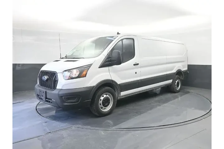 $38991 : Ford Transit 2024 150 3dr SW image 1