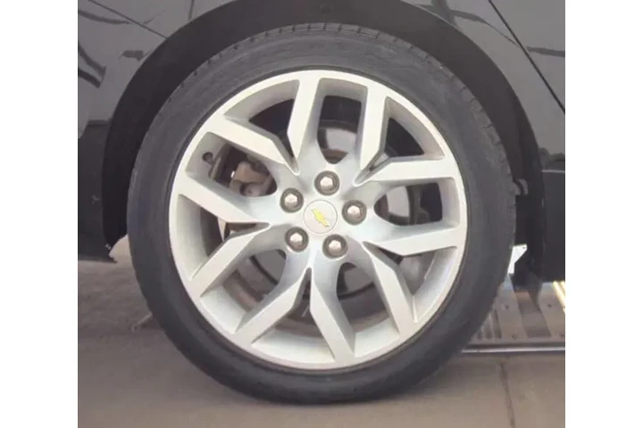 2016 Impala LTZ image 8