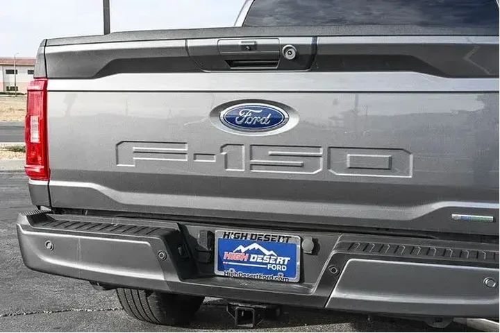 $39788 : Ford F-150 2023 4x2 XL 4dr S image 8