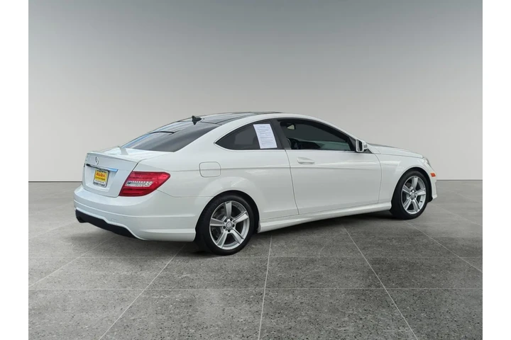 $9900 : Mercedes-Benz C-Class 2015 C image 10