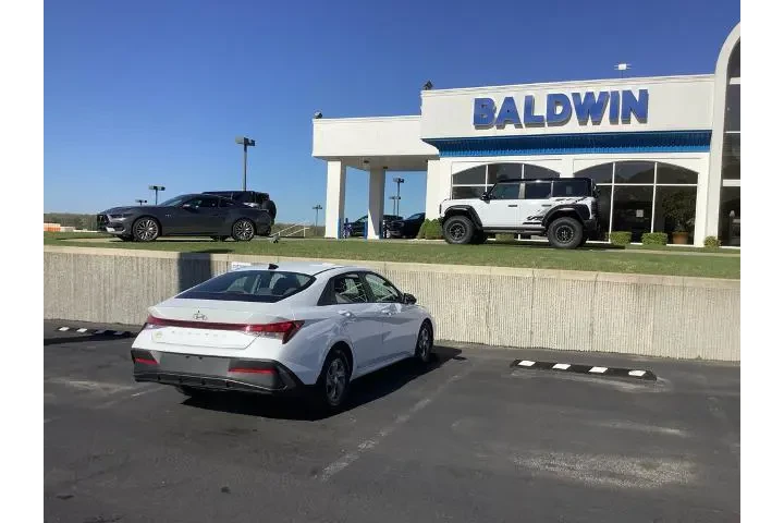 $23950 : Hyundai ELANTRA 2025 SE 4dr image 7