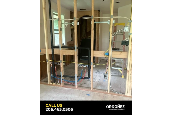 Instalaciones y Construcción image 1