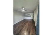 $675 : Rental property with 1 bedro thumbnail