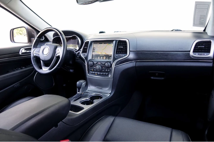 $5995 : 2017 Grand Cherokee Summit image 8