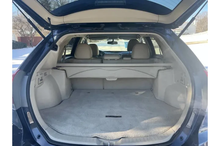 $15997 : 2015 Venza XLE image 9