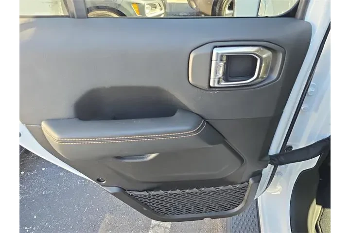 $38990 : Jeep Gladiator 2025 4x4 High image 9