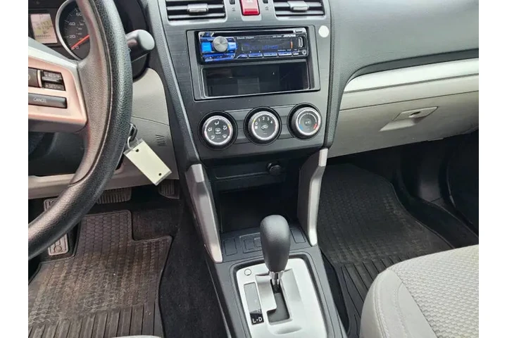 $8999 : 2015 Forester 2.5i image 10