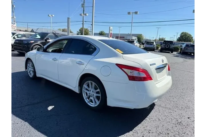 $5996 : Nissan Maxima 2010 3.5 SV 4d image 4