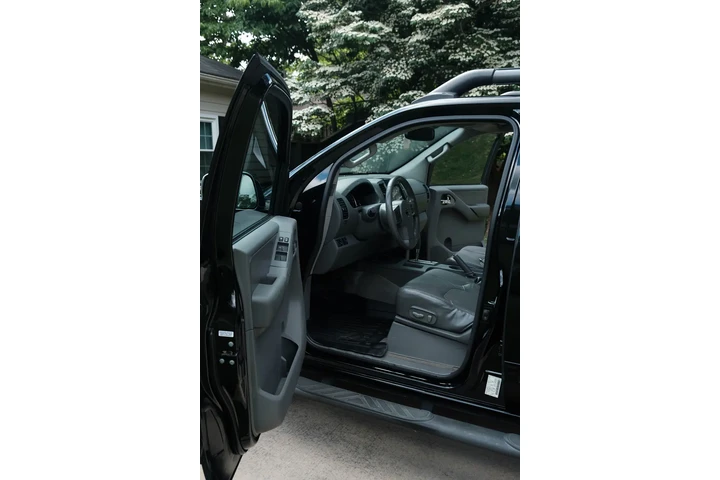 $8000 : 2012 Nissan Frontier SL 4D V6 image 5