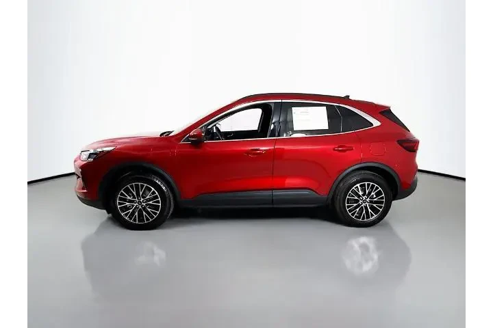 $36750 : Ford Escape Plug-In Hybrid 2 image 4