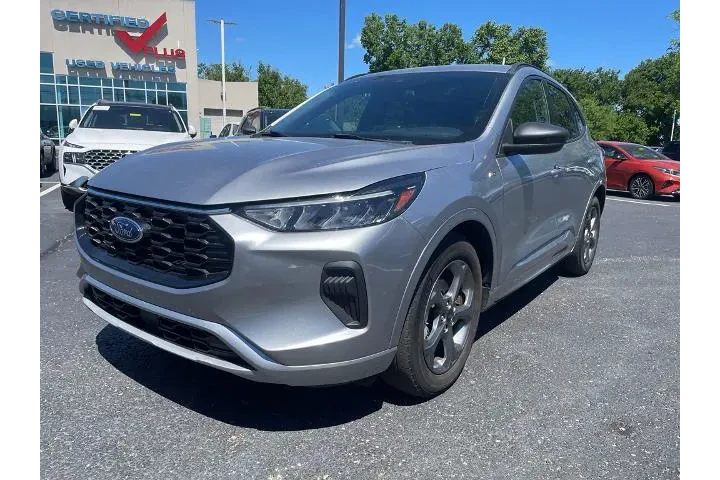 $22075 : Ford Escape 2023 ST-Line 4dr image 4