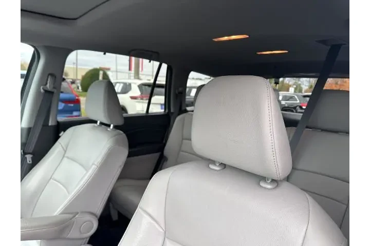 $23750 : Honda Pilot 2020 AWD EX-L 4d image 9