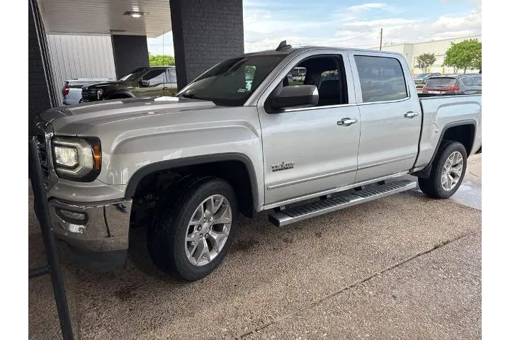 $22349 : GMC Sierra 1500 2018 4x2 SLT image 2