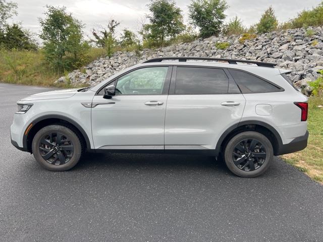 $28998 : PRE-OWNED 2022 KIA SORENTO S image 5