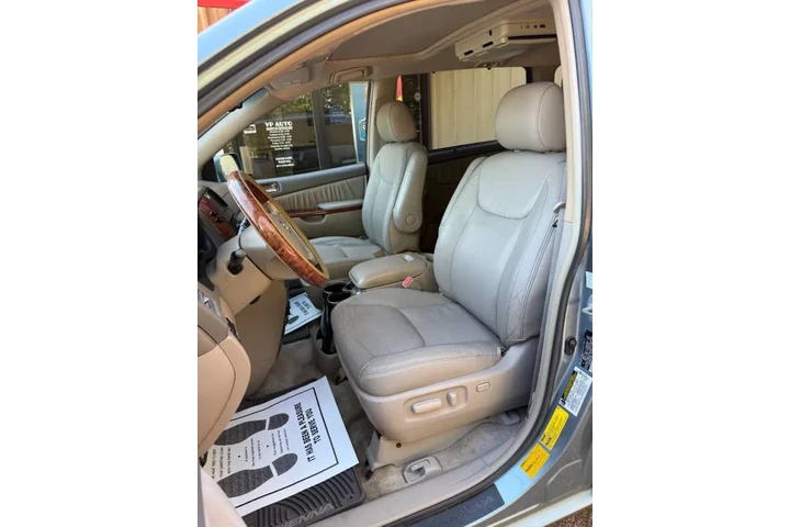 $7999 : 2005 Sienna XLE Limited 7 Pas image 9